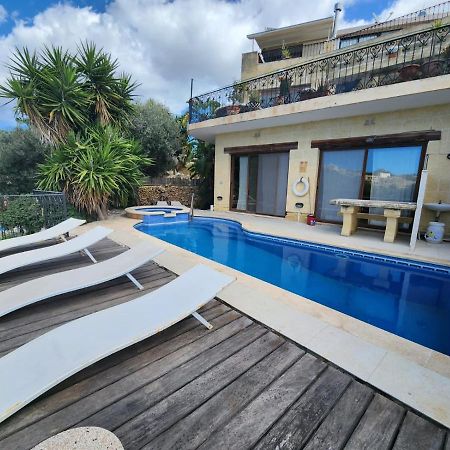 Gozo Island Escape Sleeps 4 With Private Bathroom Ghajn il-Kbira  Екстер'єр фото