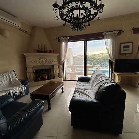 Gozo Island Escape Sleeps 4 With Private Bathroom Ghajn il-Kbira  Екстер'єр фото