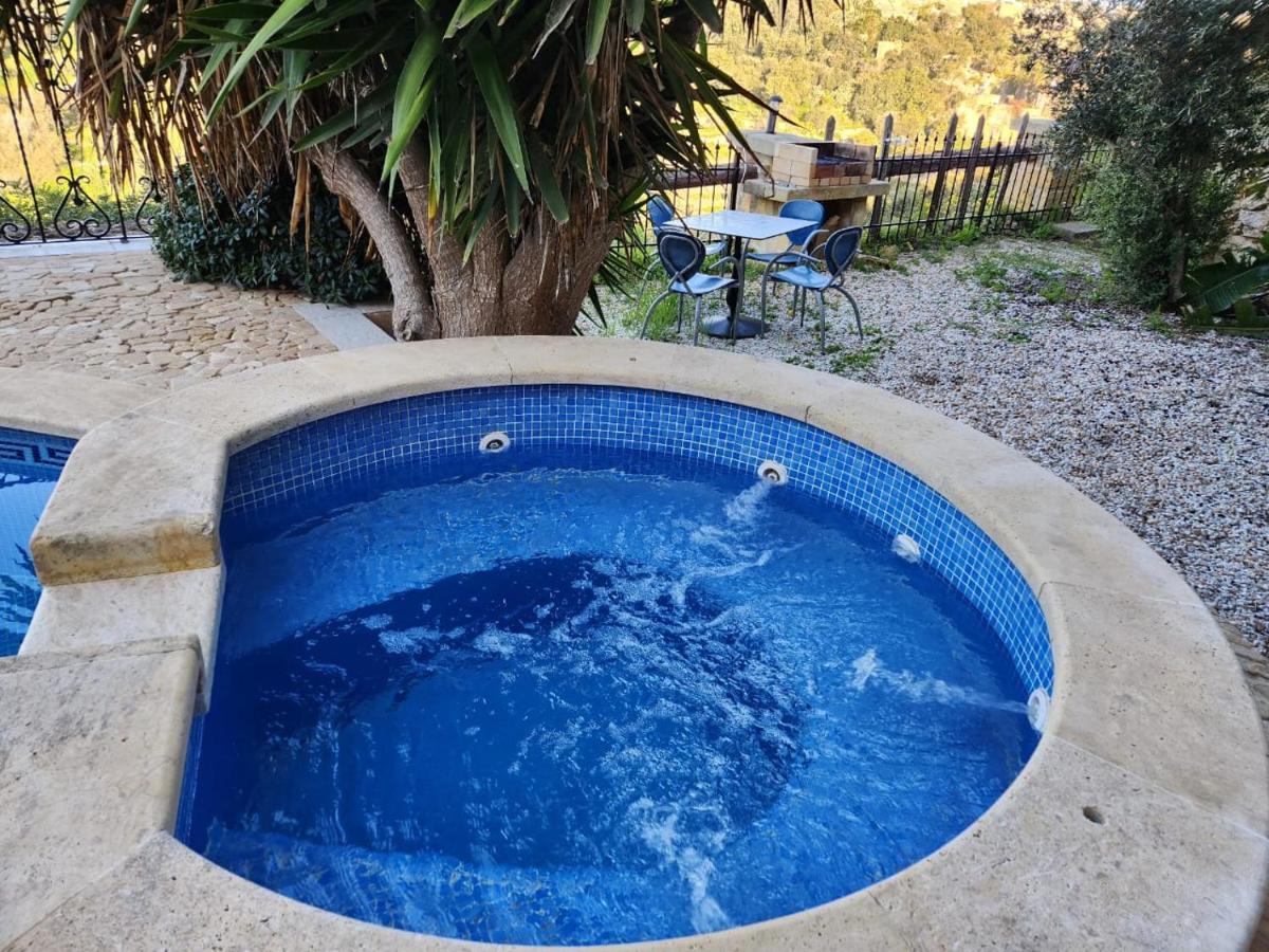 Gozo Island Escape Sleeps 4 With Private Bathroom Ghajn il-Kbira  Екстер'єр фото