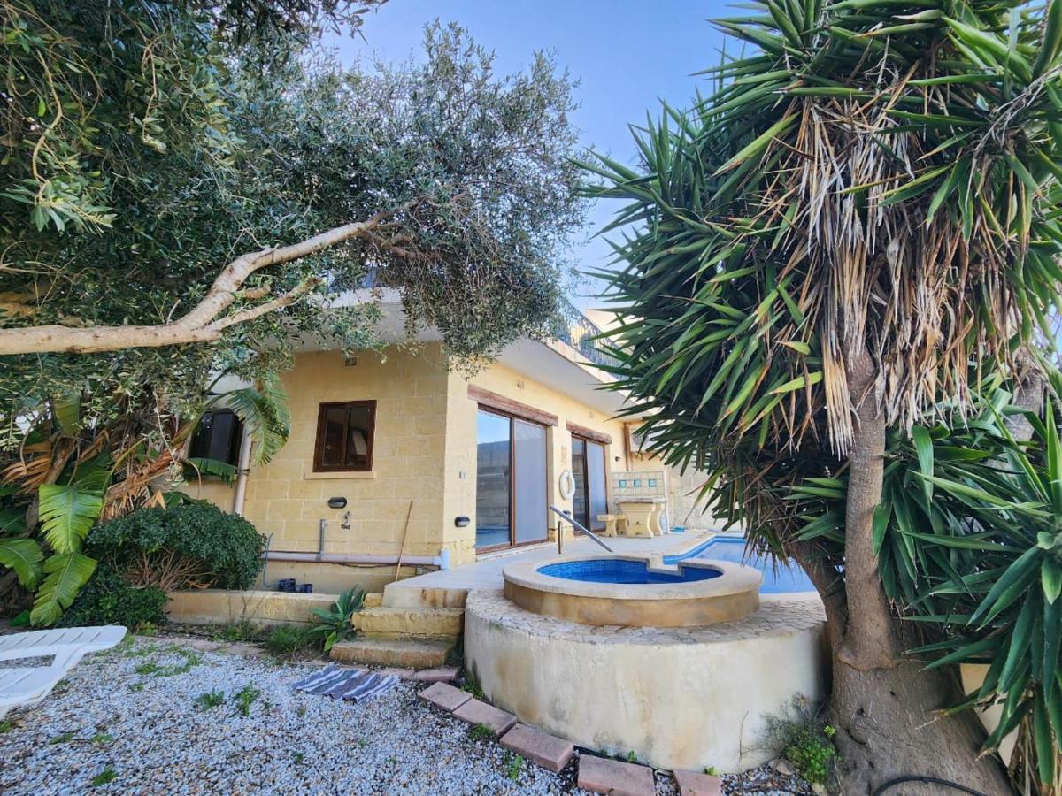 Gozo Island Escape Sleeps 4 With Private Bathroom Ghajn il-Kbira  Екстер'єр фото