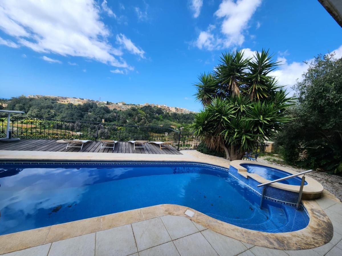 Gozo Island Escape Sleeps 4 With Private Bathroom Ghajn il-Kbira  Екстер'єр фото