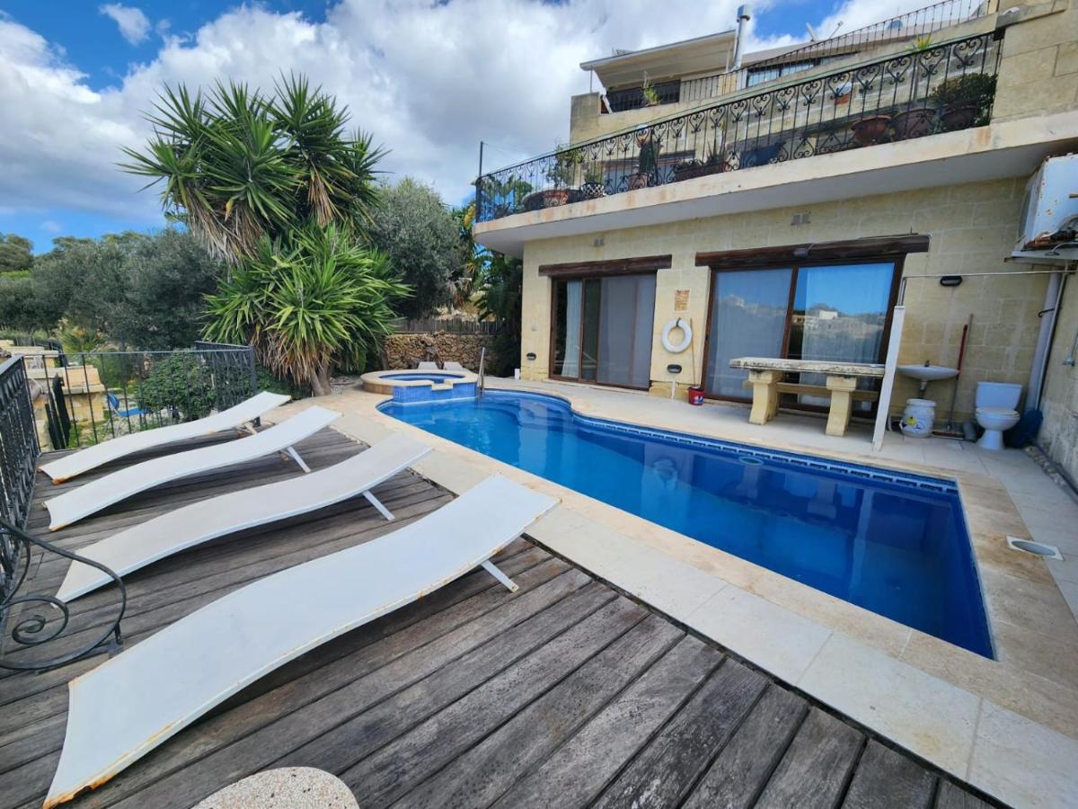 Gozo Island Escape Sleeps 4 With Private Bathroom Ghajn il-Kbira  Екстер'єр фото