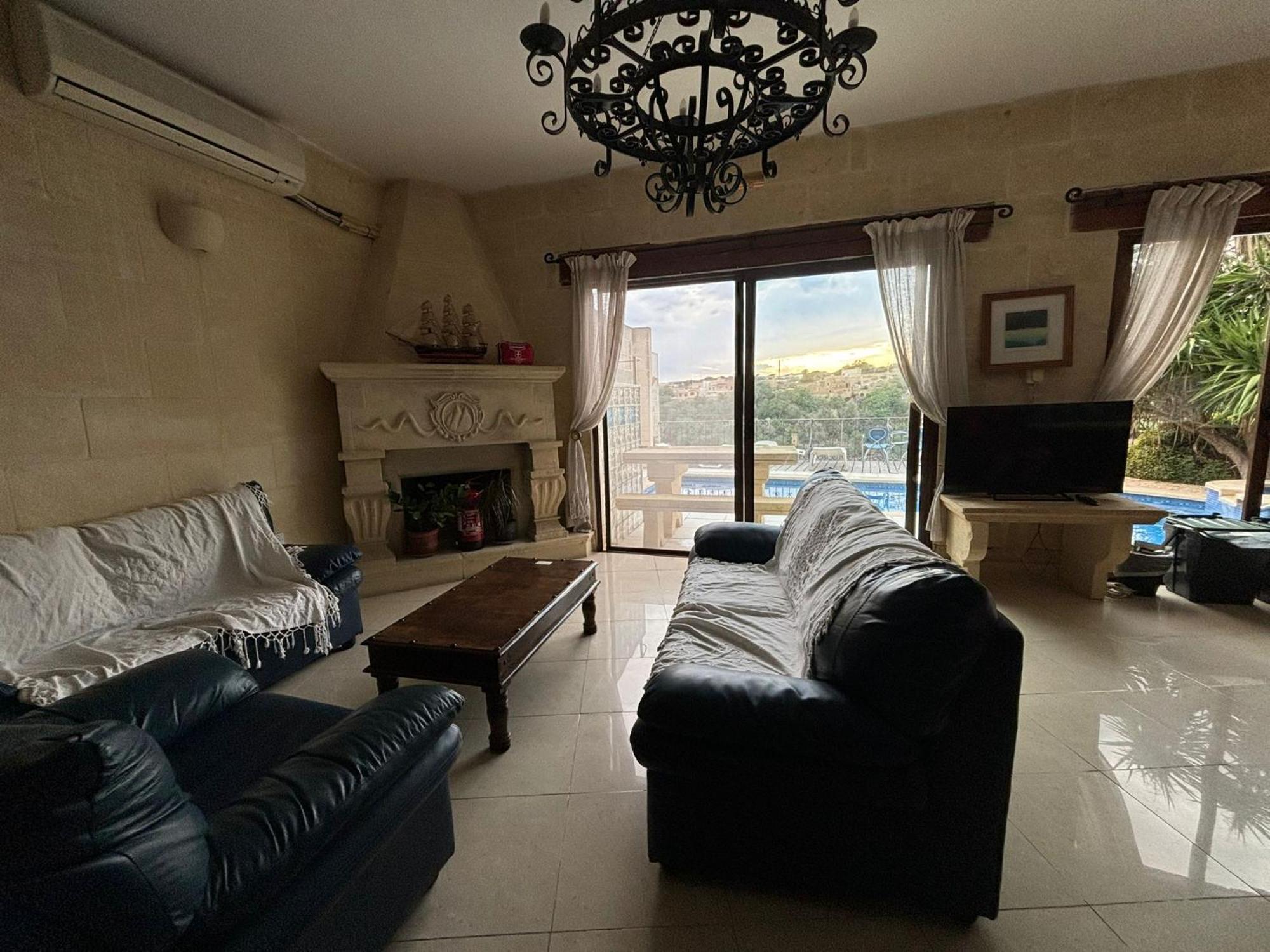 Gozo Island Escape Sleeps 4 With Private Bathroom Ghajn il-Kbira  Екстер'єр фото