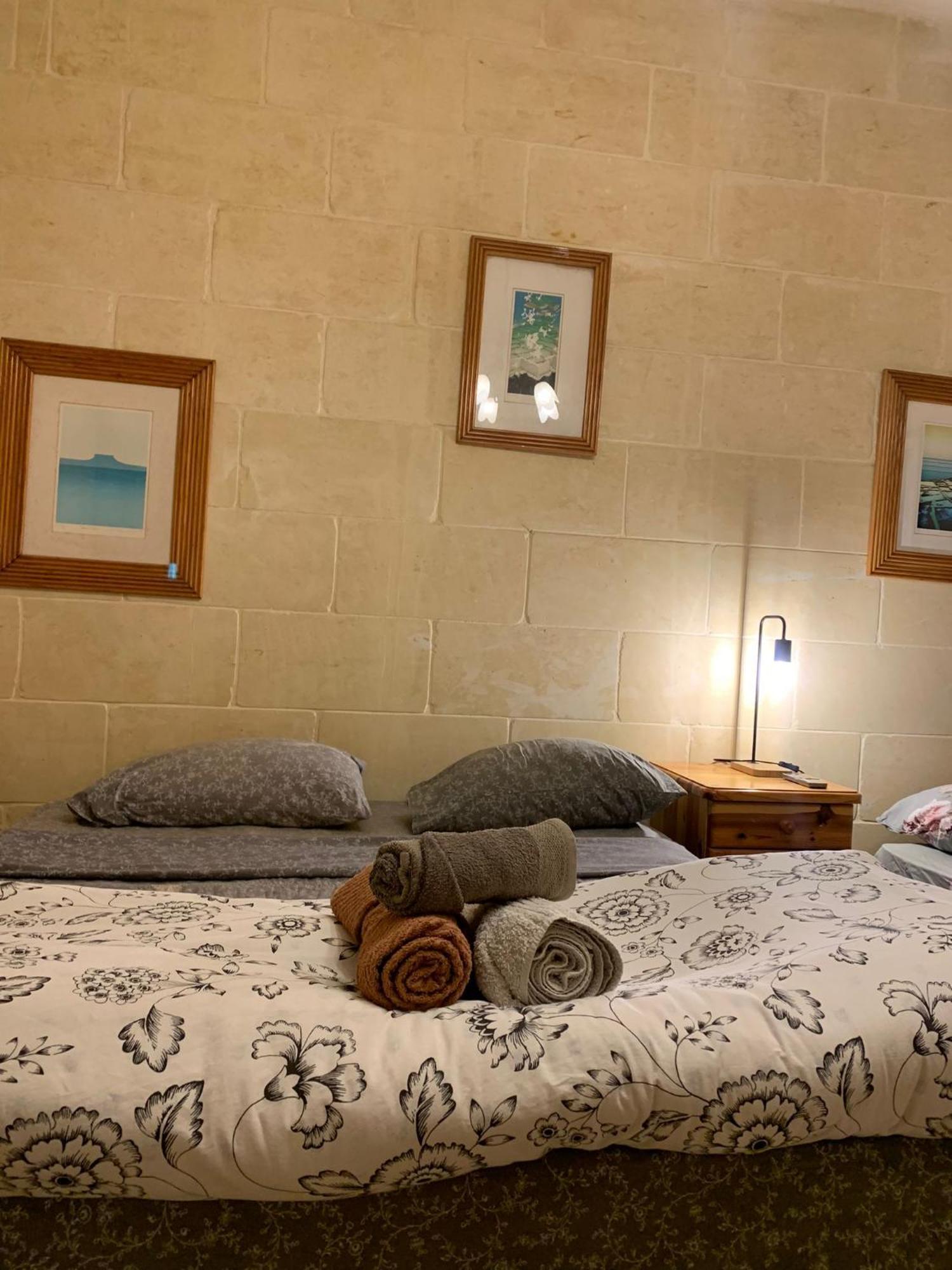 Gozo Island Escape Sleeps 4 With Private Bathroom Ghajn il-Kbira  Екстер'єр фото