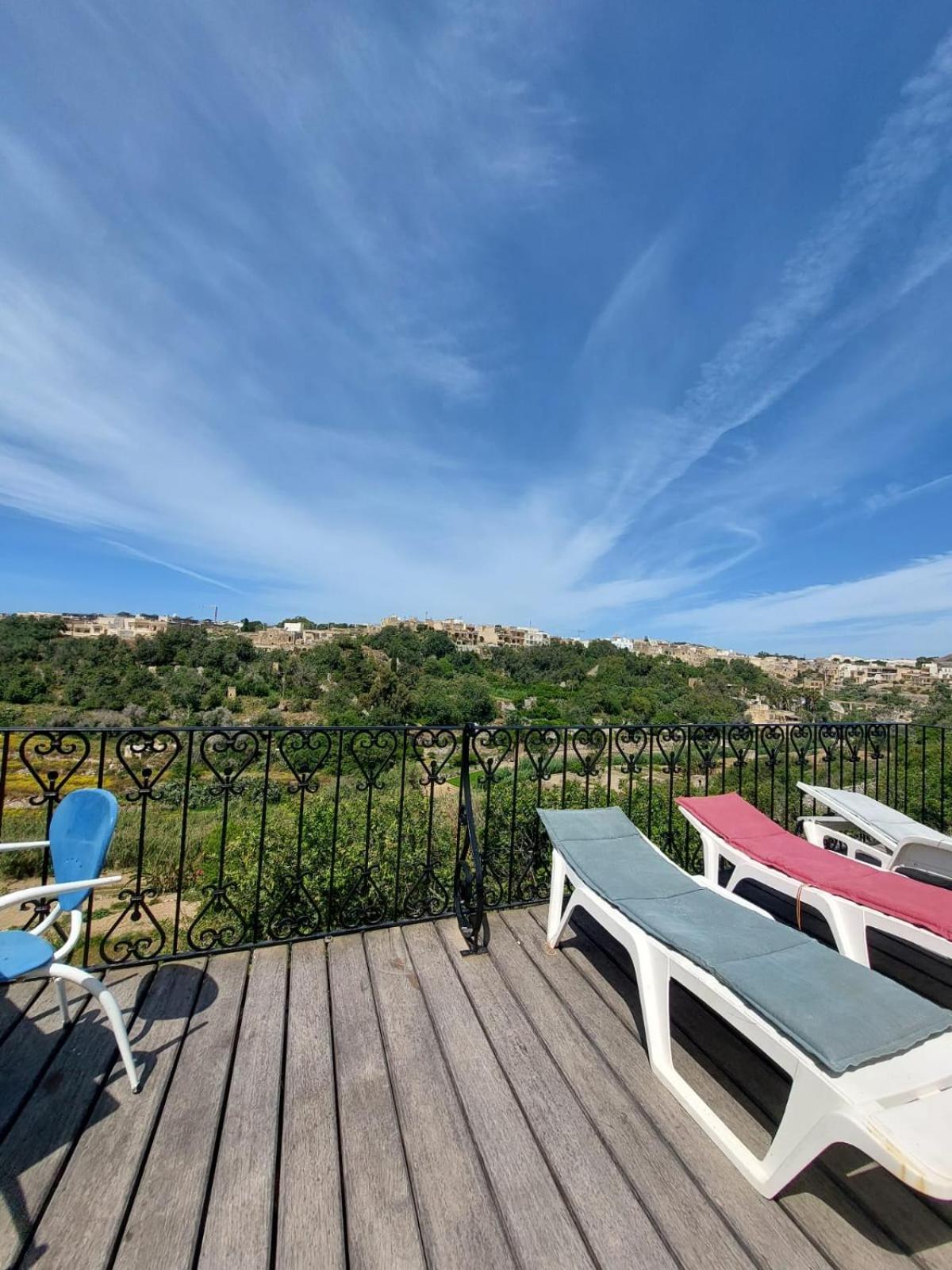 Gozo Island Escape Sleeps 4 With Private Bathroom Ghajn il-Kbira  Екстер'єр фото